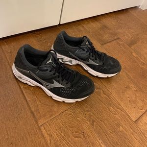 ASICS Mizuno Wave Inspire 15 Running Shoe